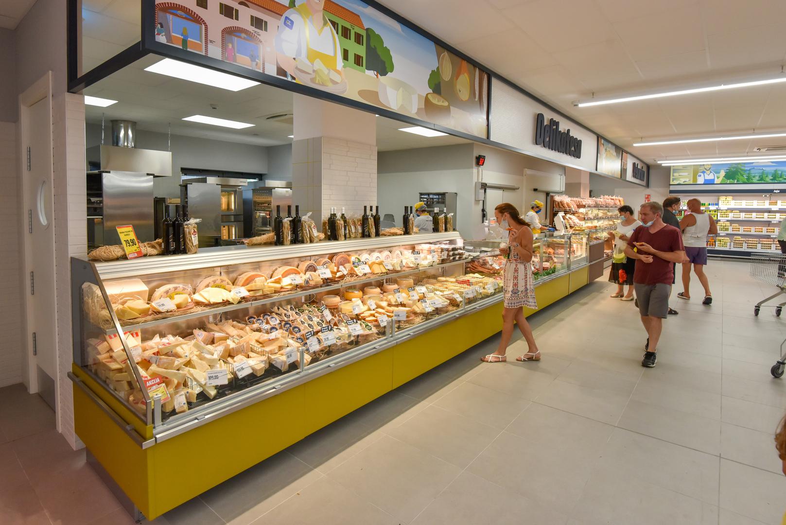 13.08.2020., Zadar - Talijanski market Eurospin otvorio je svoja vrata zadranima na Jadranskoj magistrali.
Photo: Dino Stanin/PIXSELL