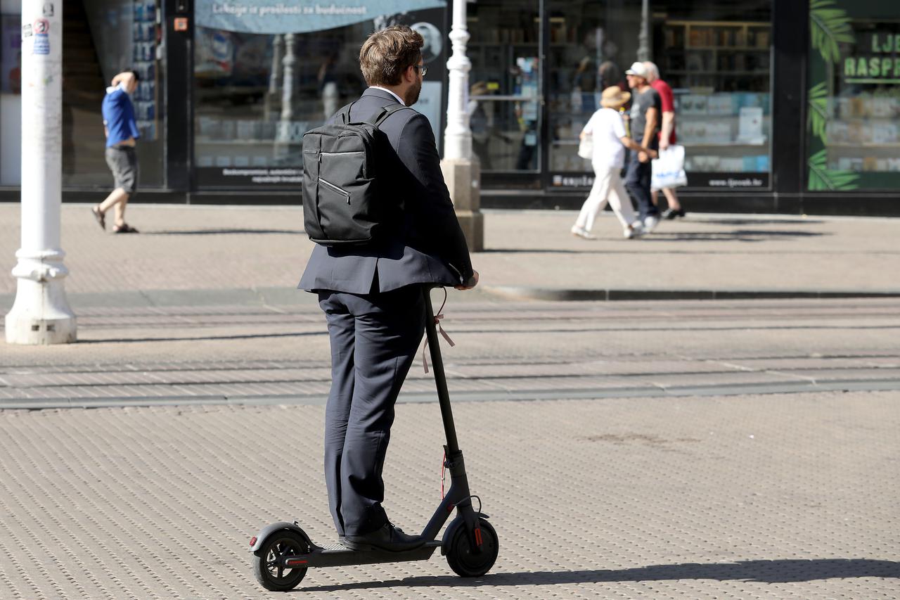 Električni romobili postali su u Zagrebu vrlo popularno prijevozno sredstvo