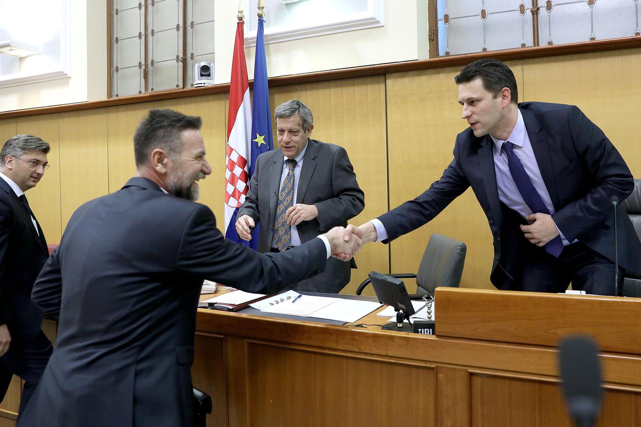 09.02.2017., Zagreb - U popodnevnom dijelu plenarne sjednice Sabor je poceo raspravu o povjerenju ministru Barisicu. Ministar Pavo Barisic i predsjednik Sabora Bozo Petrov. Photo: Patrik Macek/PIXSELL