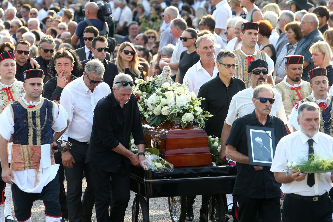 Pogreb Olivera Dragojevića