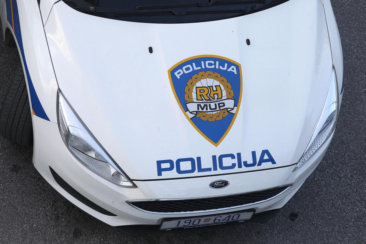 Policija
