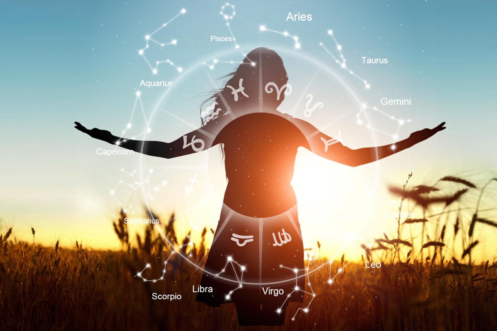 Numerologija i astrologija često se susreću na istom terenu: obje traže obrasce koji nam pomažu bolje razumjeti sebe i ritam života. Numerolozi tvrde da se 'vibracije' brojeva mogu povezati s energijom planeta, elemenata i osobina svakog horoskopskog znaka. Zato se često govori o 'sretnim brojevima', a evo koji su to za svaki znak.