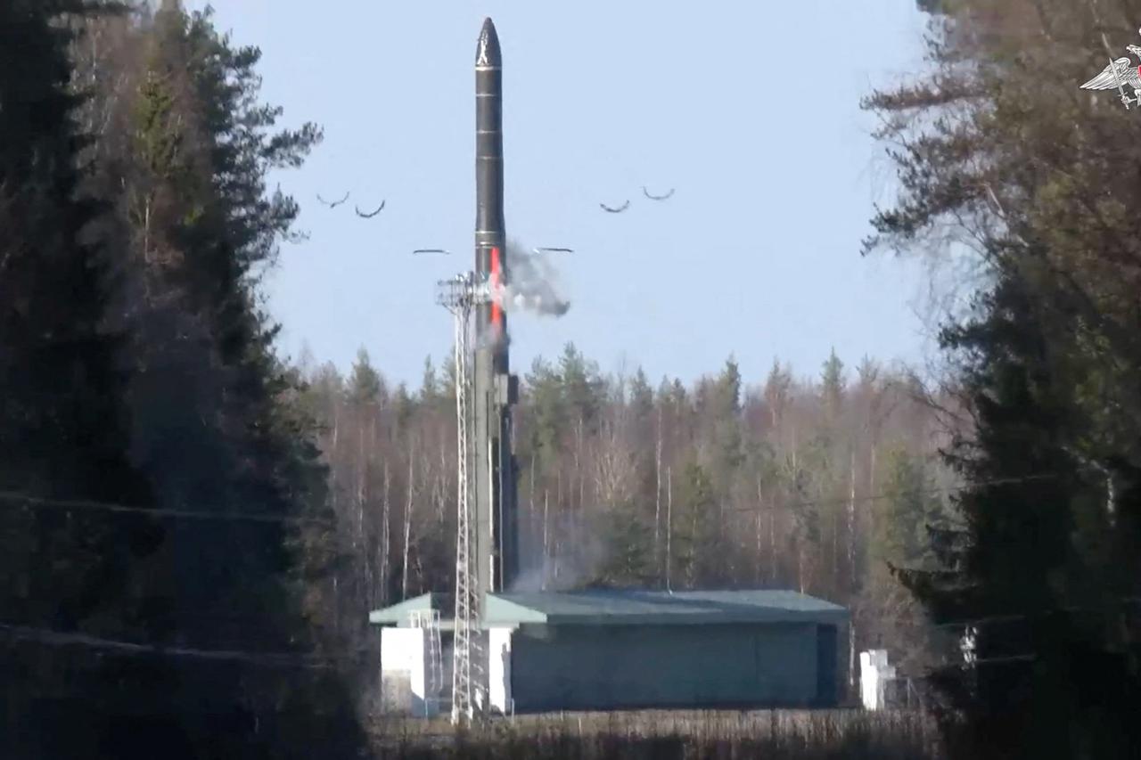 Russia holds nuclear drills