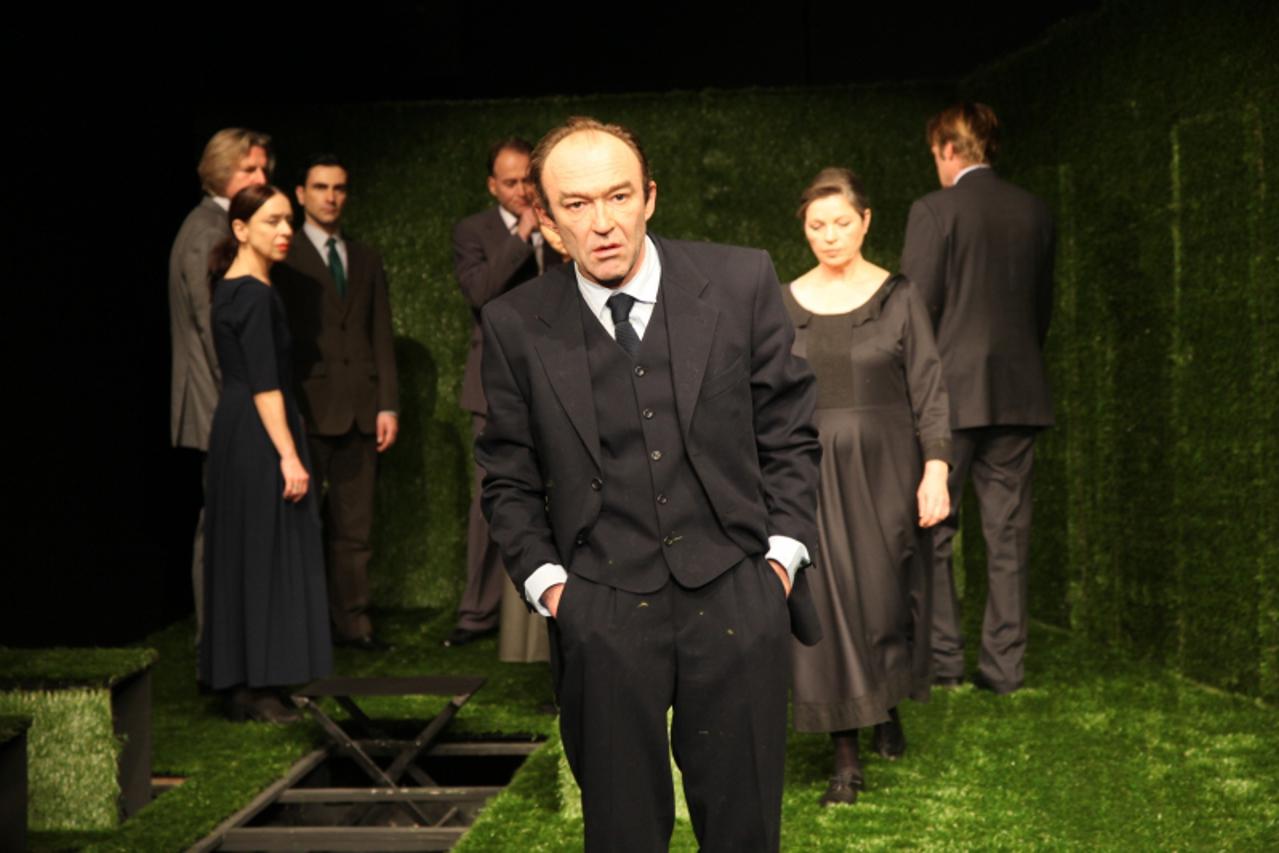 ZKM, Sada je, zapravo, sve dobro, Olja Lozica 