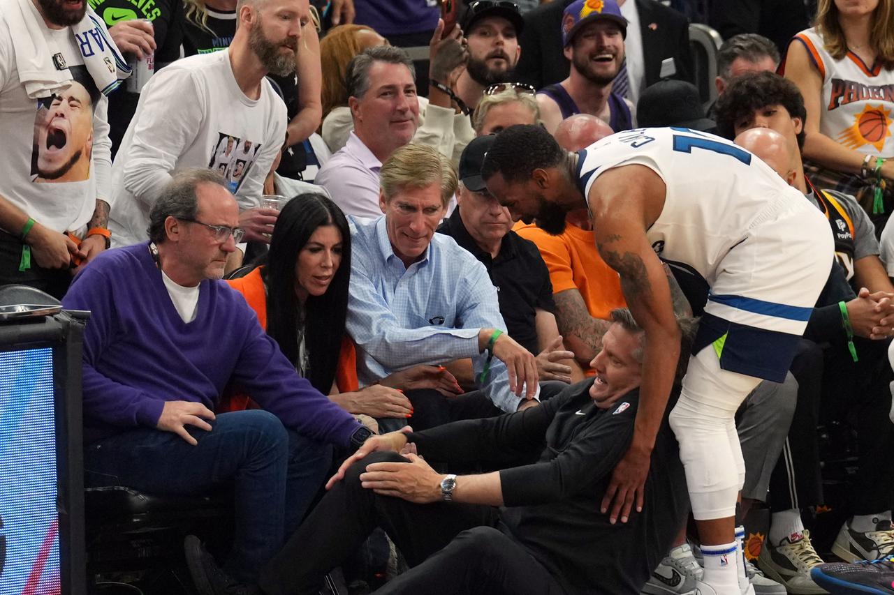 NBA: Playoffs-Minnesota Timberwolves at Phoenix Suns