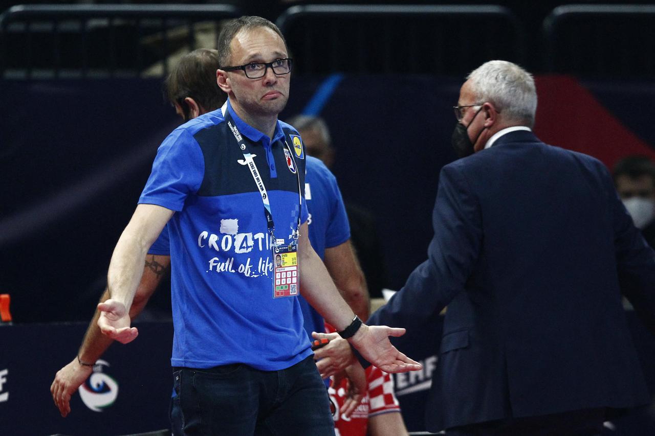 EHF 2022 Men's European Handball Championship - Group C - Croatia v Serbia