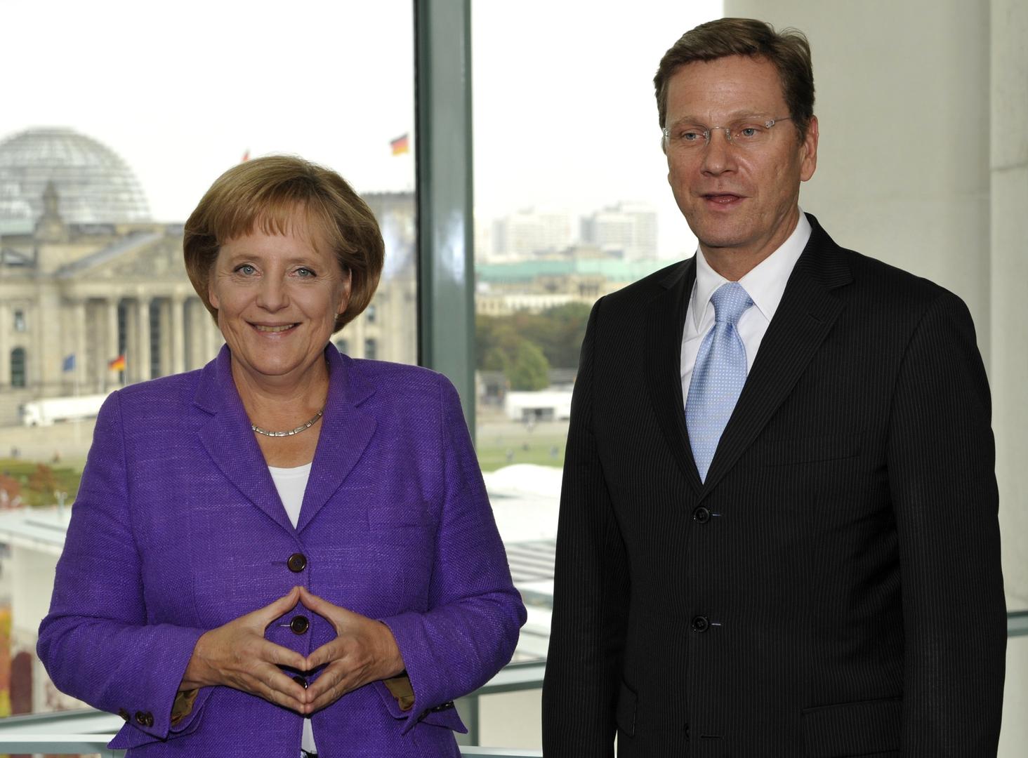 Angela Merkel na gotovo svakoj fotografiji radi istu stvar, pogledajte što. Njemačka kancelarka Angela Merkel nalazi se na čelu države još od 2005. godine.