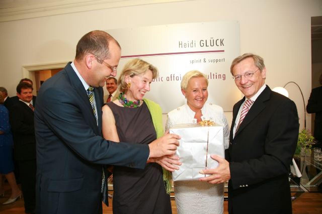 'heidi00_nnn_unu_200810'