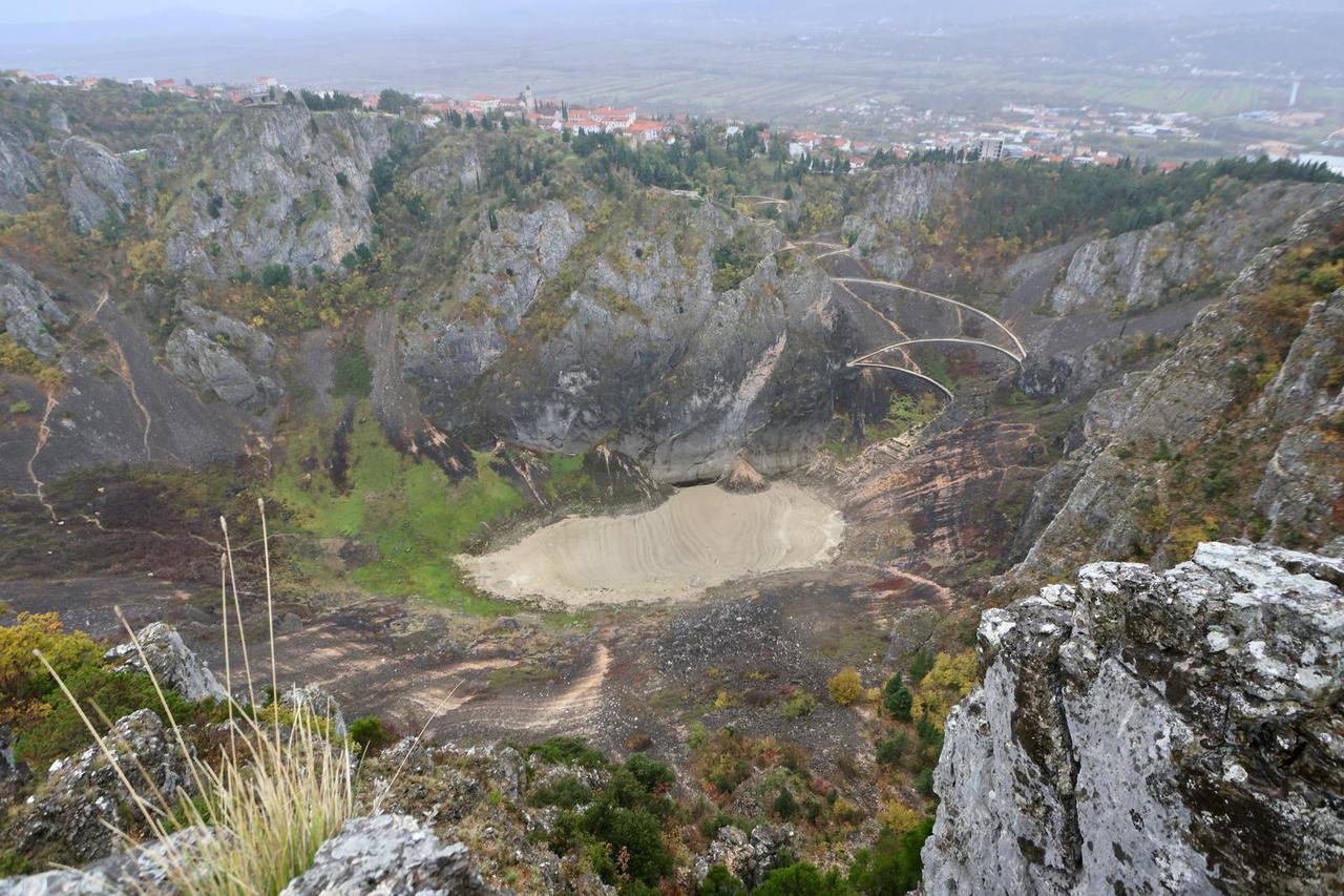 Imotski: Presušilo je  Modro jezero