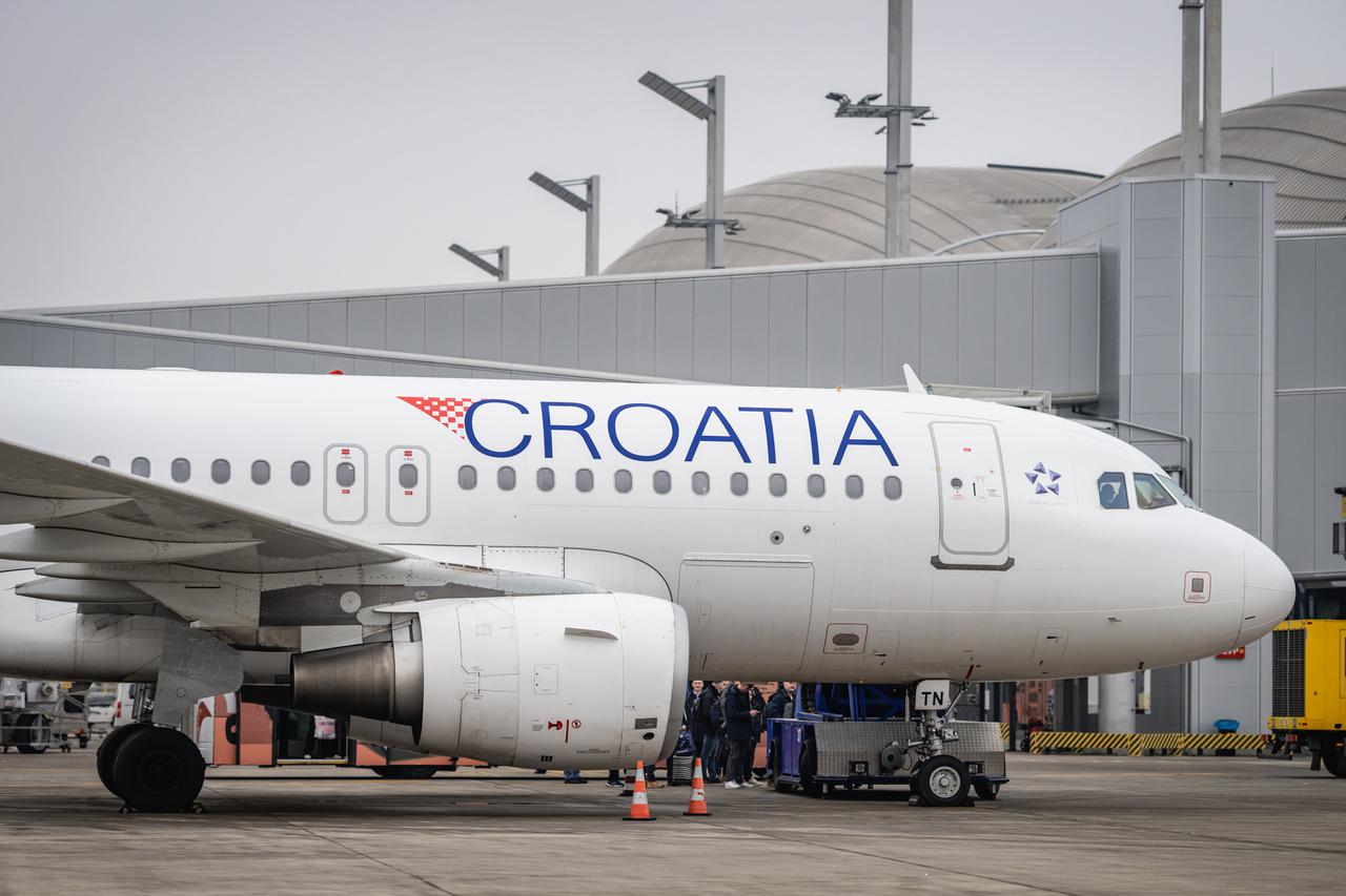 Zagreb: Kapetanica Croatia Airlinesa, Kristina Mlinarić
