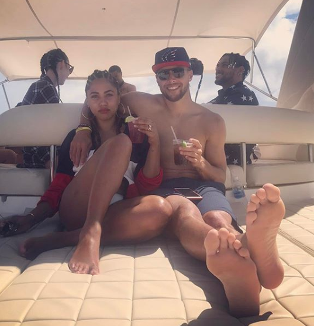 Ipak, ona se ovih dana požalila kako se bori s nesigurnošću, a razlog je taj što joj muškarci ne pokazuju dovoljno pažnje.