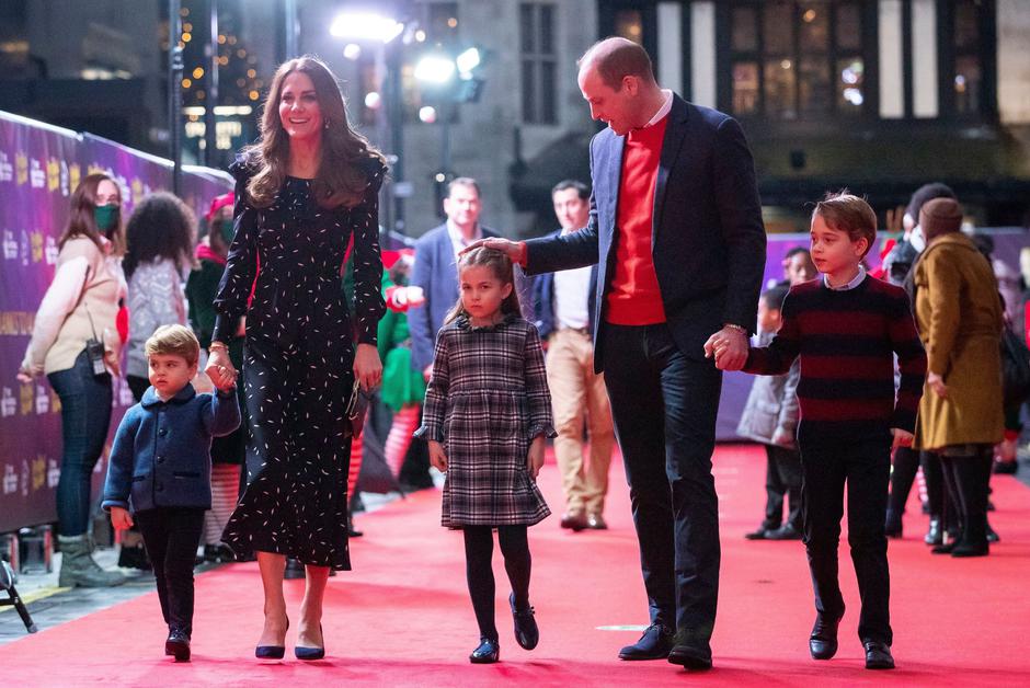 Kate Middleton s djecom i suprugom po prvi put na crvenom tepihu