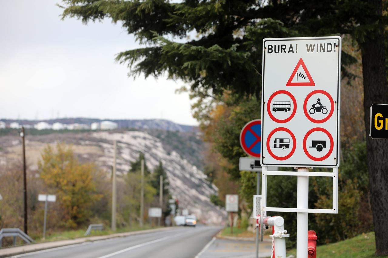 Kraljevica: Ograničenja u prometu zbog olujnog vjetra