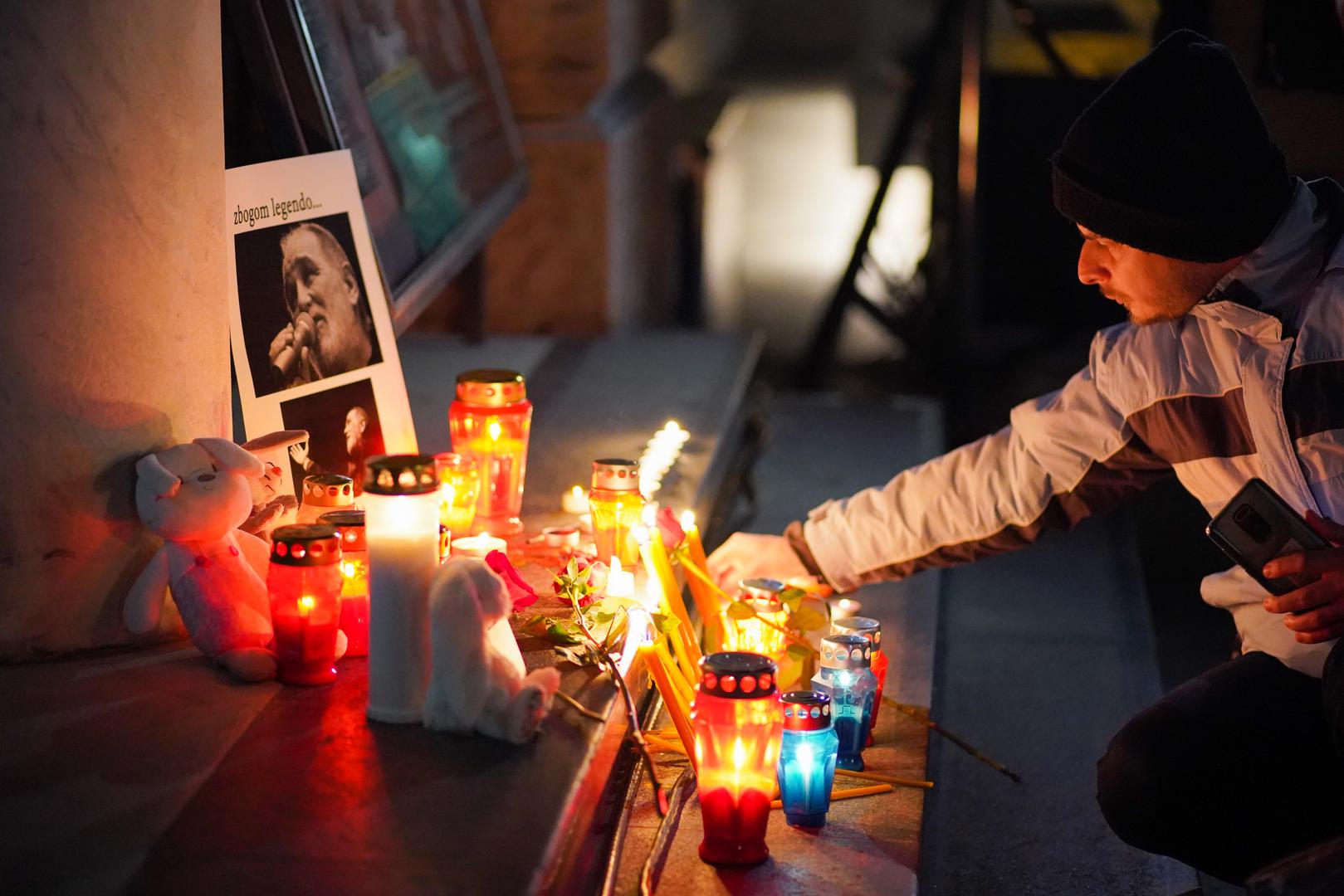 Cijela regija i dalje se oprašta od glazbenika Đorđa Balaševića koji je preminuo 19. veljače u 68. godini života. 