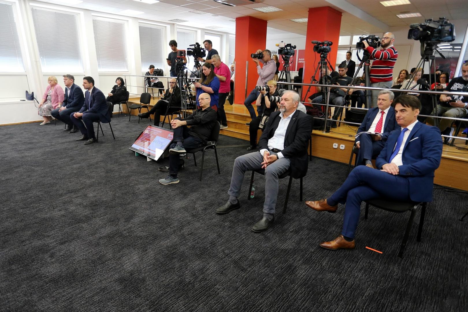 03.06.2020., Zagreb - U prostorijama SDP-a na Iblerovom trgu predstavljen je gospodarski program RESTART koalicije. Goran Aleksic, Silvano Hrelja, Branko GrcicPhoto: Dalibor Urukalovic/PIXSELL