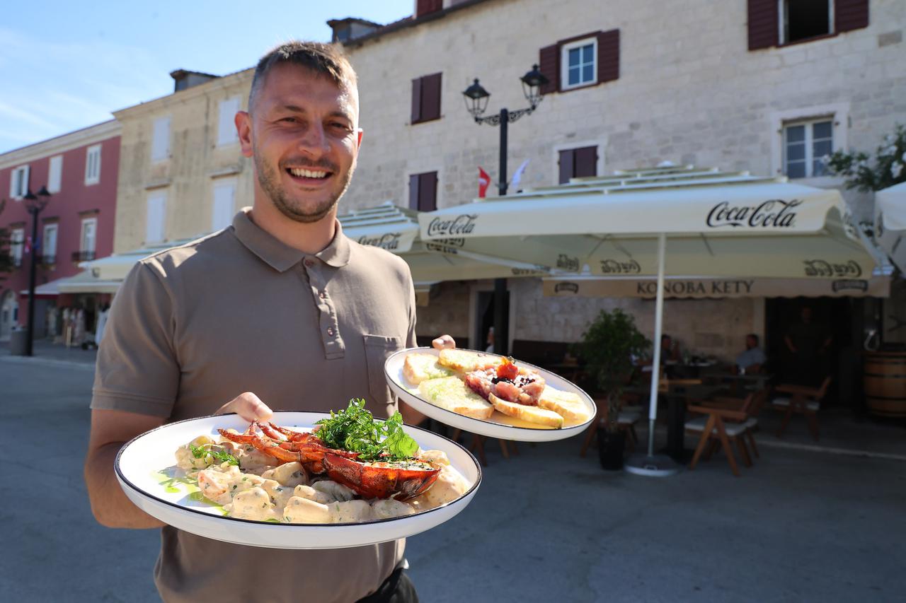 Supetar: Turistička patrola i Večernjakove zvjezdice