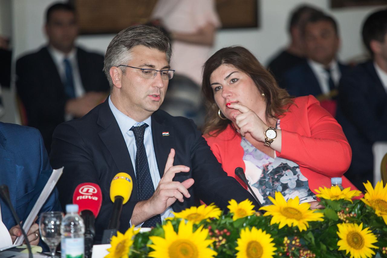 Vinkovci: Premijer i članovi Vlade na 5. sjednici Savjeta za Slavoniju, Baranju i Srijem