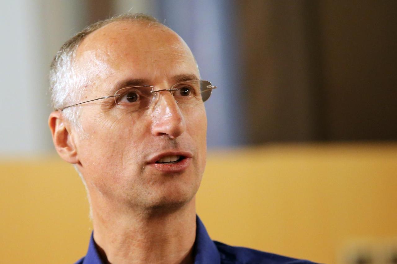 Šibenik: Ivica Puljak održao predavanje "Priča o svemiru i Higgsovom bozonu"