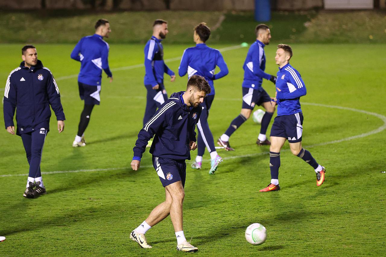 Atmosfera na stadionu Maksimir tijekom utakmice Dinama i Astane
