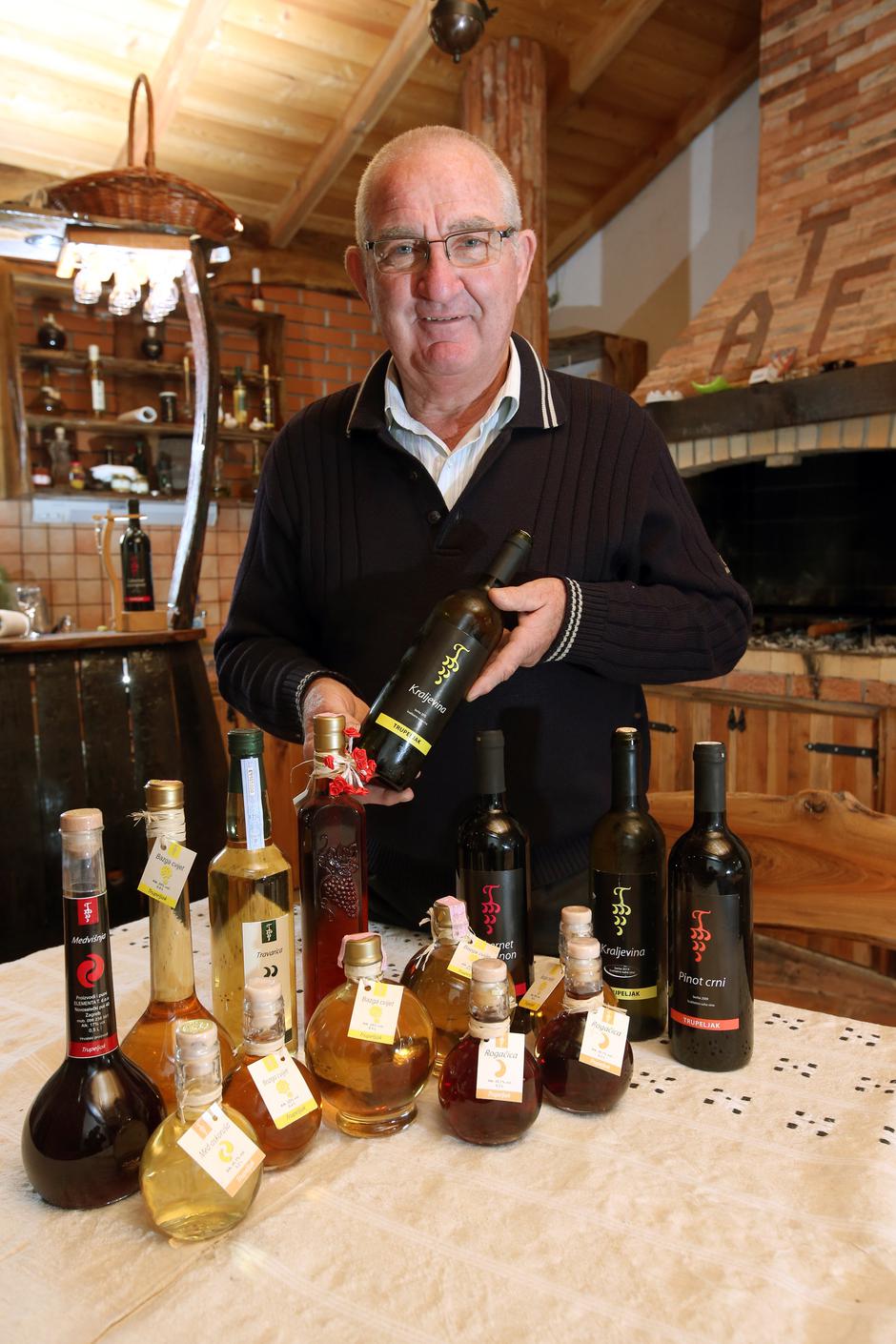10.11.2014.,  Novoselecki put 40, Zagreb - Zagrebacka vinska cesta,  Franjo Trupeljak u svojoj kusaonici vina. Photo: Robert Anic/PIXSELL