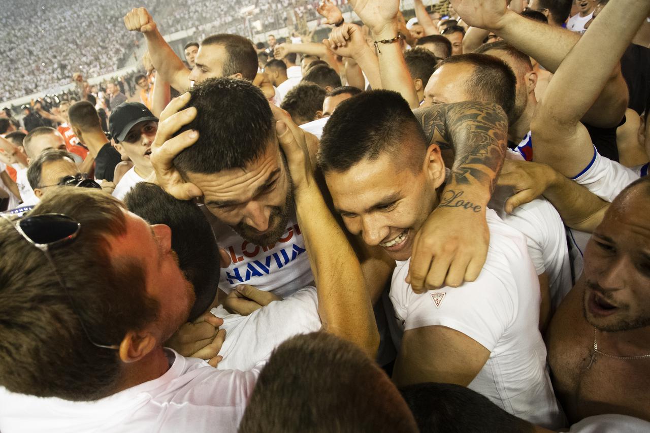 Split: Igrači Hajduka s navijačima proslavili osvajanje Kupa 