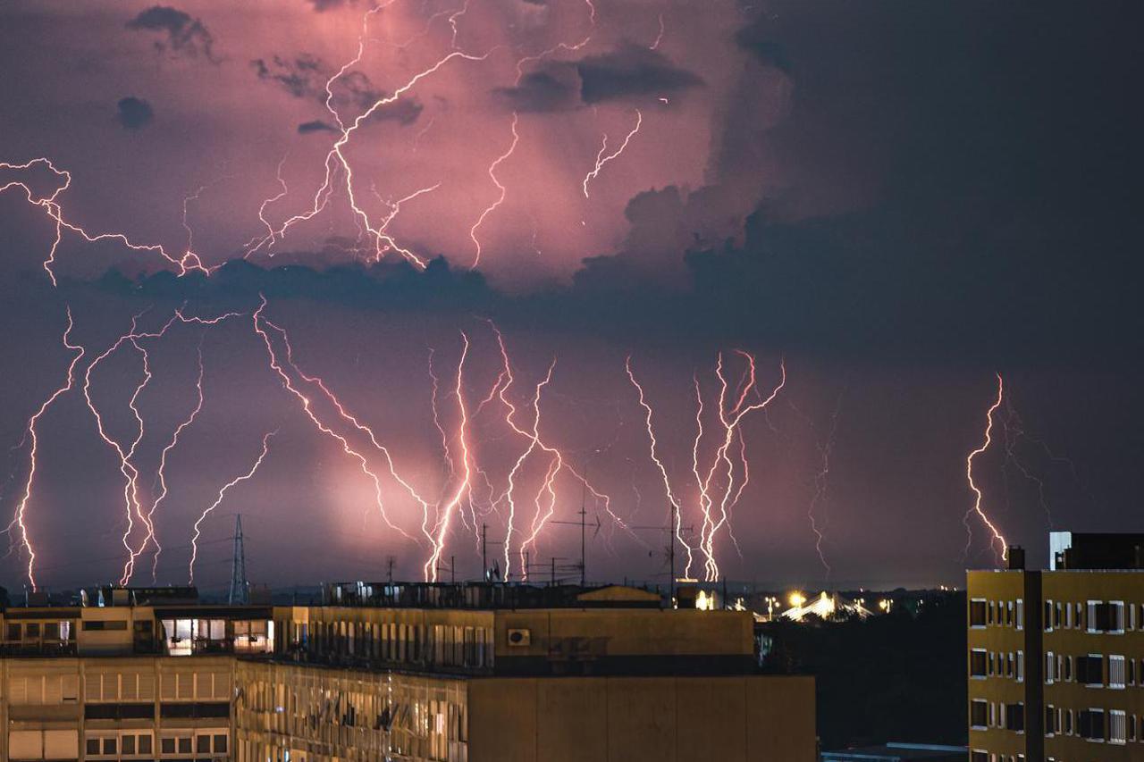 Grmljavinsko nevrijeme pogodilo okolicu Zagreba