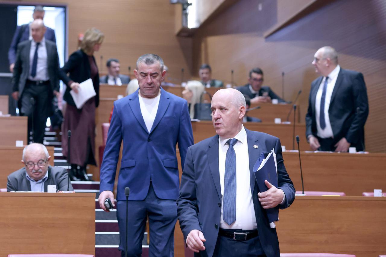 Zagreb: Sabor raspravlja o paketu građevinskih zakona