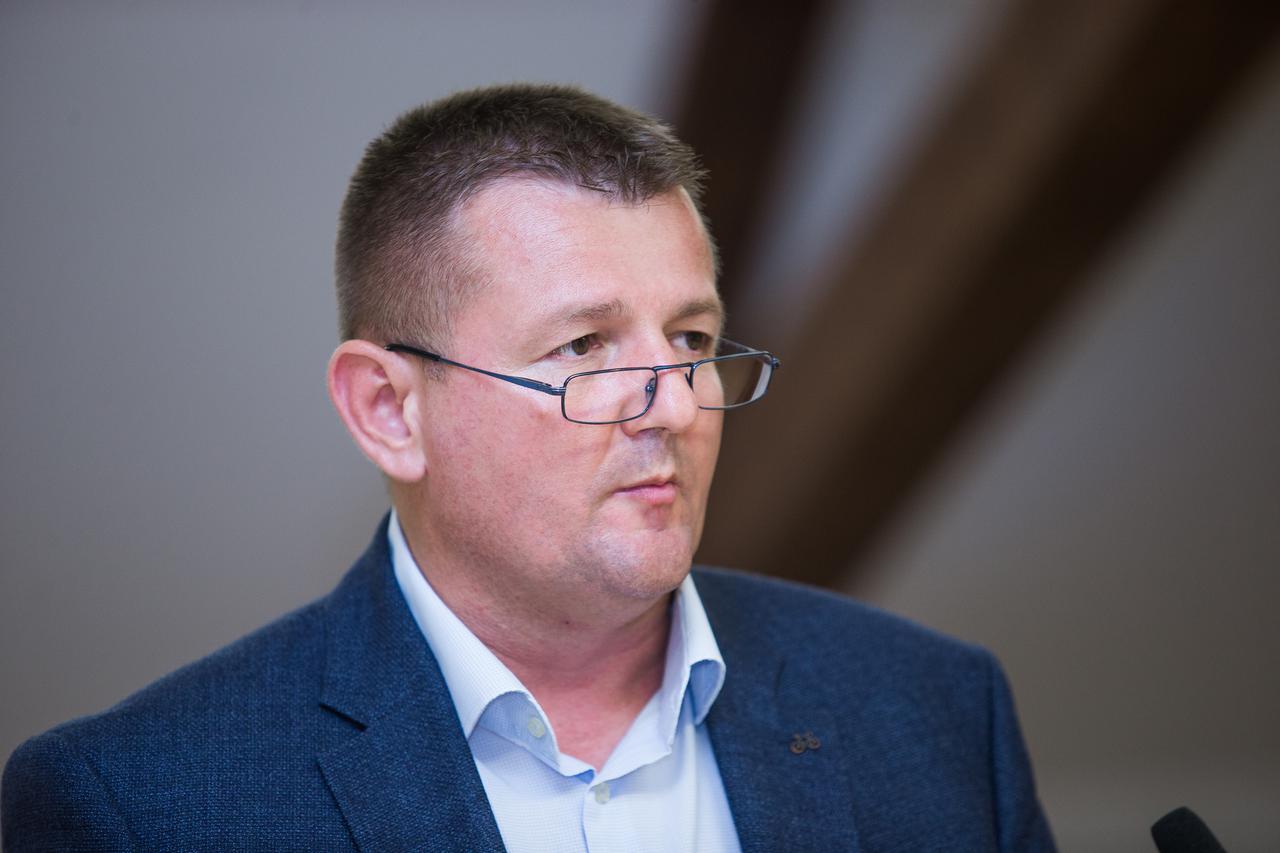 Virovitica: Na sjednici Gradskog vijeća Ivica Kirin objašnjavao nestanak 17 milijuna kuna