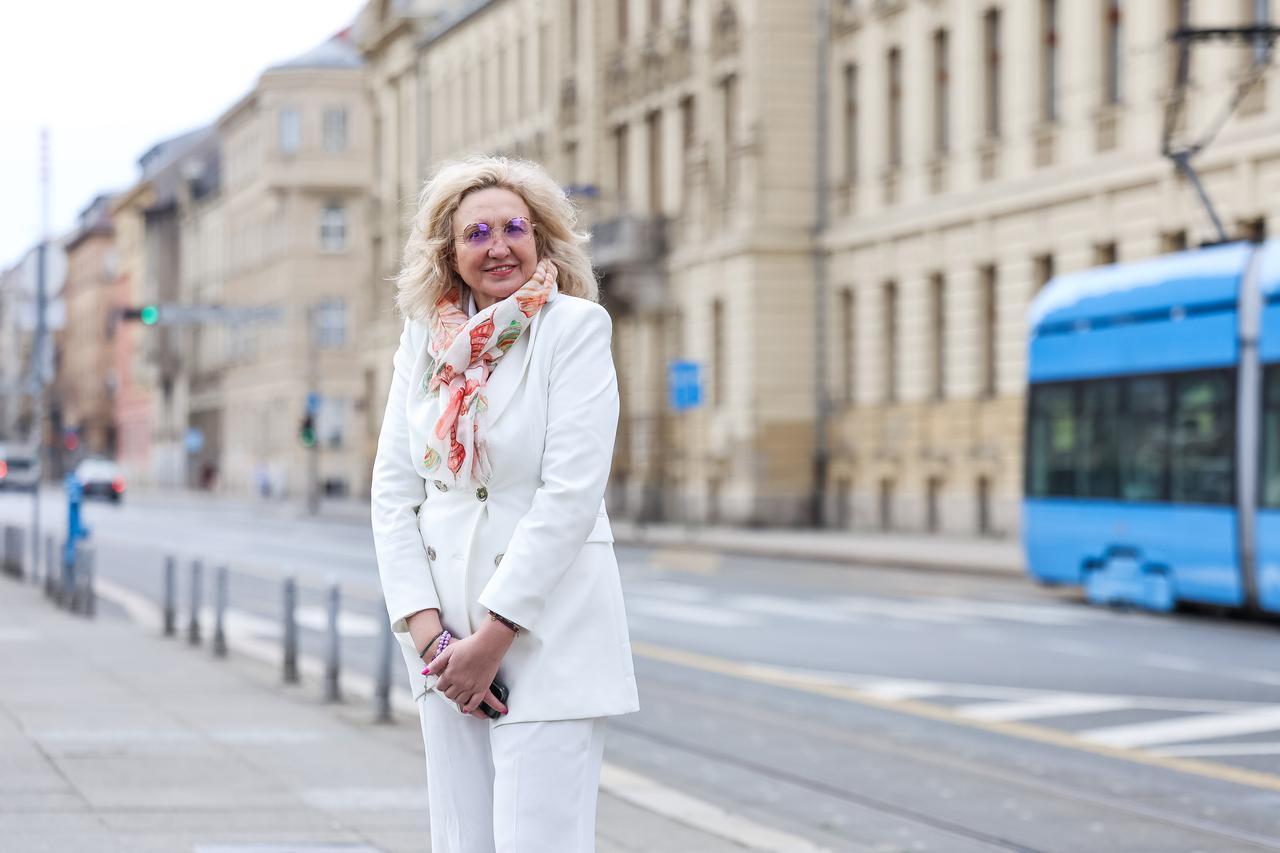 Polona Komljenović