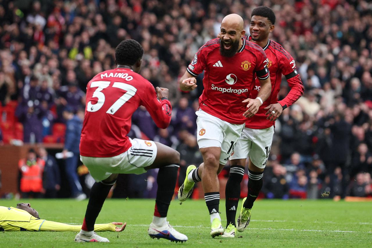 Premier League - Manchester United v Tottenham Hotspur