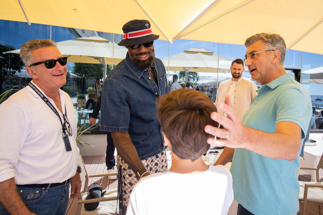 Dubrovnik: LeBron James potpisao dres sinu Andreja Plenkovića