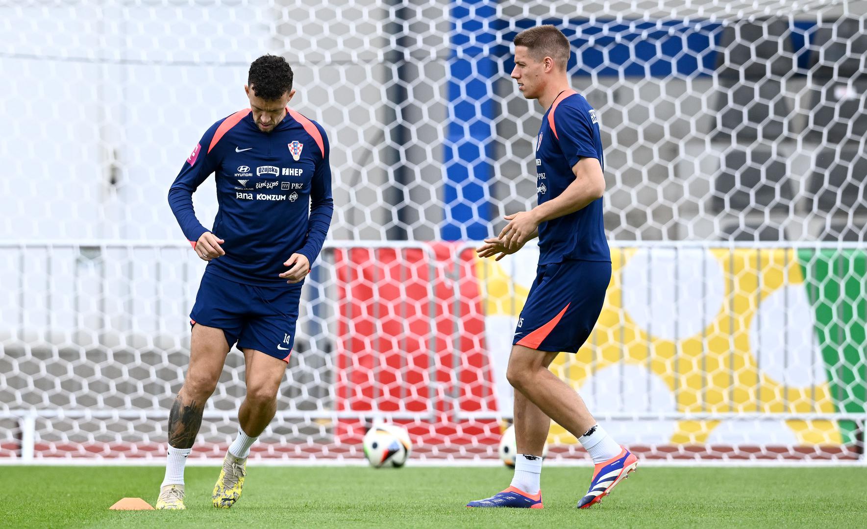 Dalić je nakon utakmice istaknuo kako Petković nije trebao pucati, no izbornik i napadač Dinama su navodno izgladili situaciju i Petković bi mogao zaigrati od prve minute.