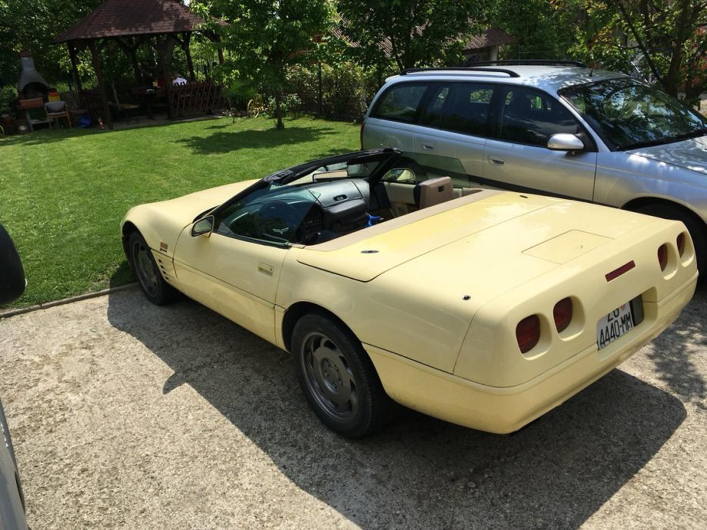 Corvette C4 - Zvijer od 300 konjskih snaga prava je poslastica. Automobil je proizveden prije 25 godina i prodaje se za 8500 eura. Prešao je tek 95 tisuća kilometara. Šifra oglasa: 23716101