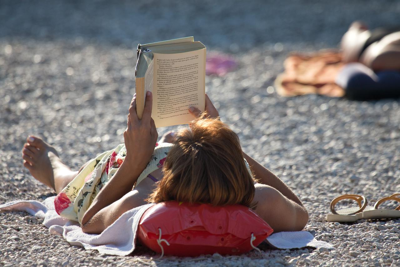 Makarska: Na glavnoj gradskoj plaži teško je na?i slobodno mjesto