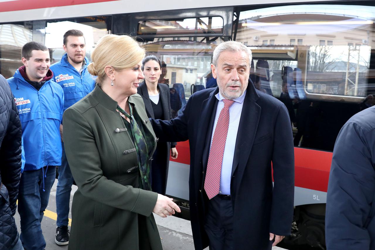 Predsjednica vlakom stigla u Zagreb, Bandić je dočekao na kolodvoru