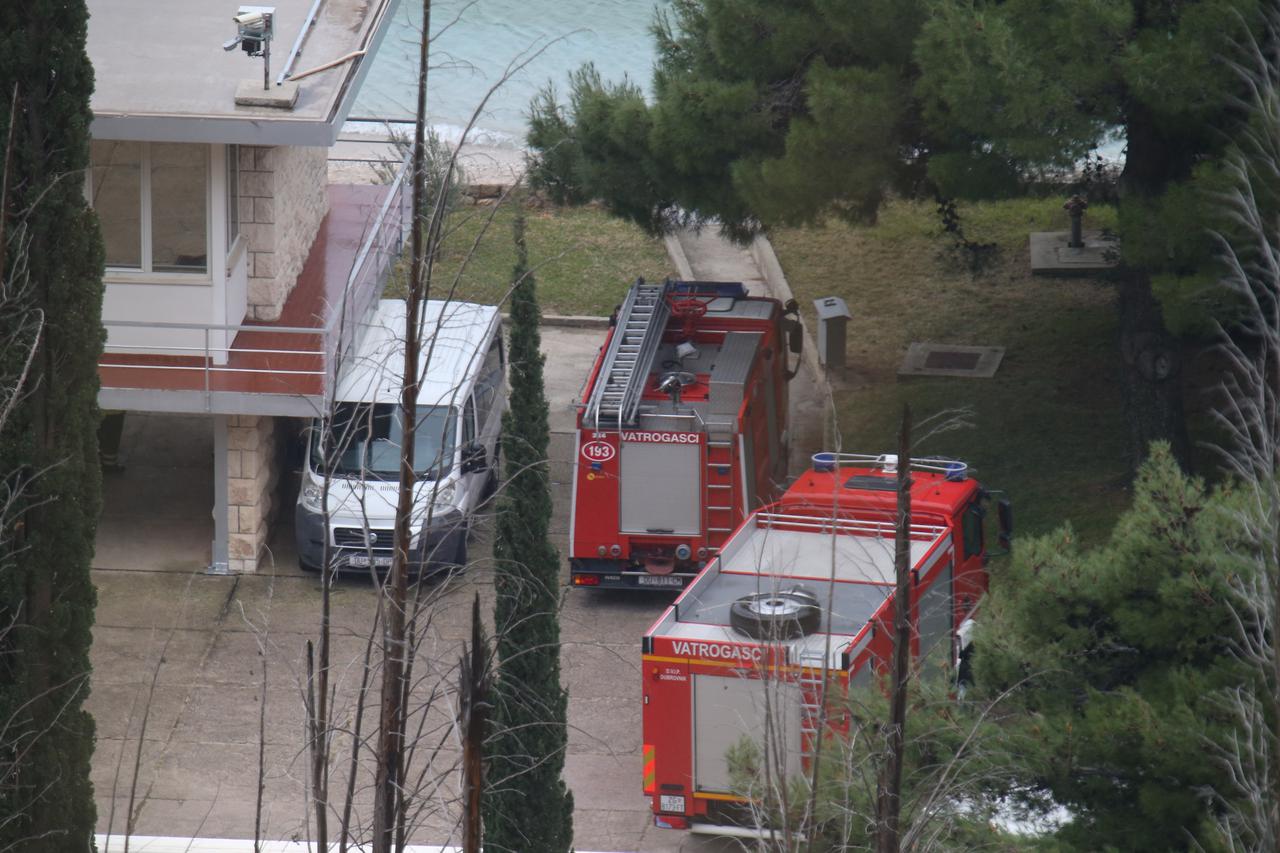 Spasioci, ronioci, vatrogasci i dalje intenzivno tragaju za trećim radnikom hidroelektrane Dubrovnik