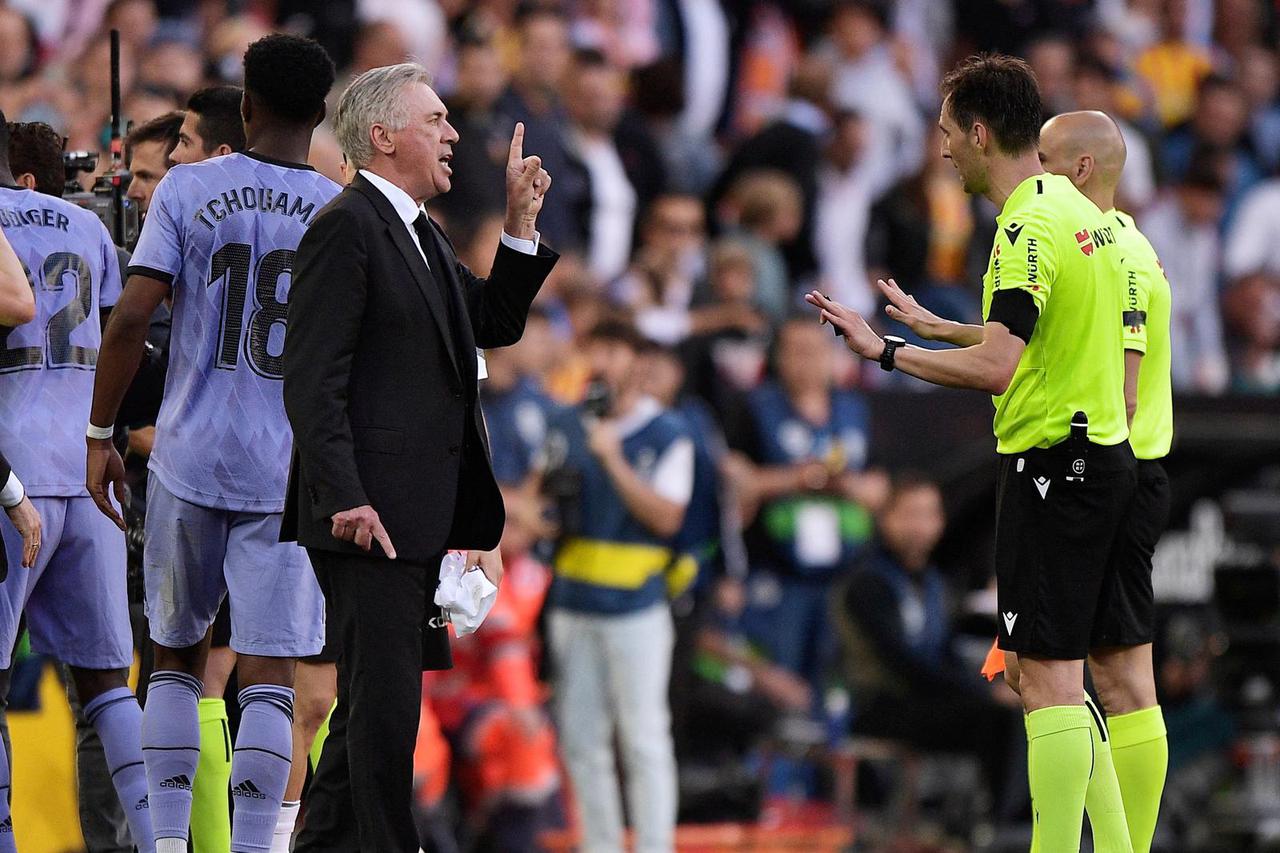 LaLiga - Valencia v Real Madrid