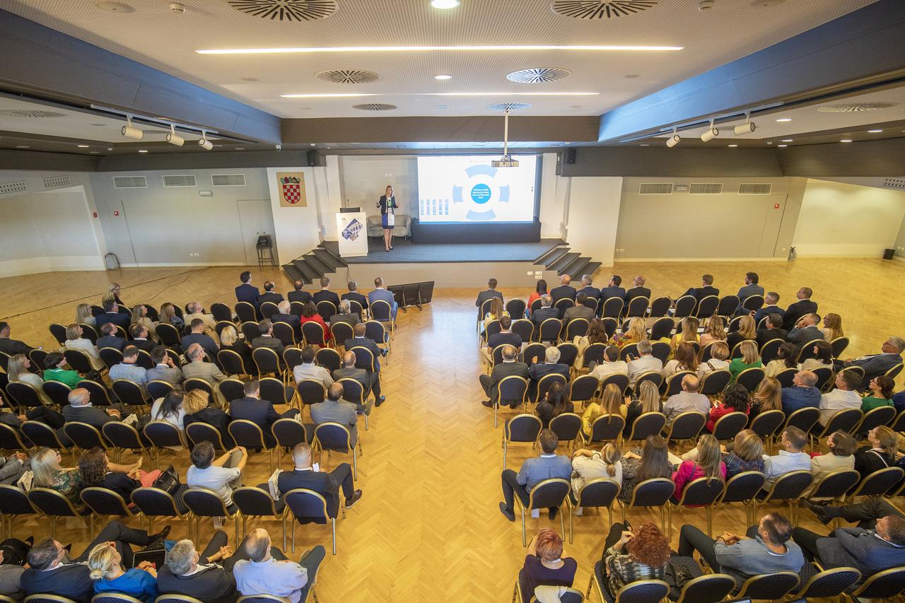 Pula: Održana HBOR-ova konferencija o poticanju izvoza