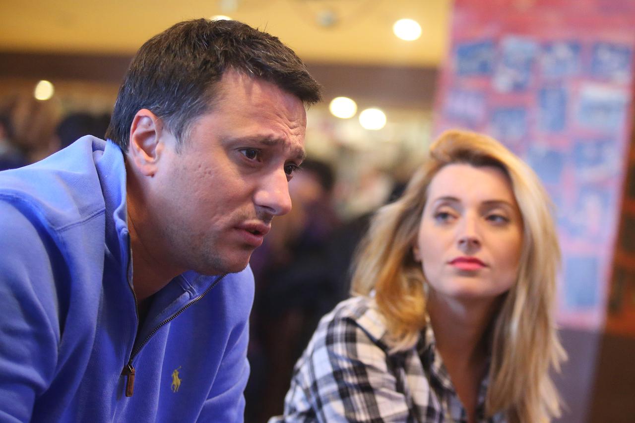 Beograd: Andrija i An?elka, glumci u kratkim humoristi?nim serijama