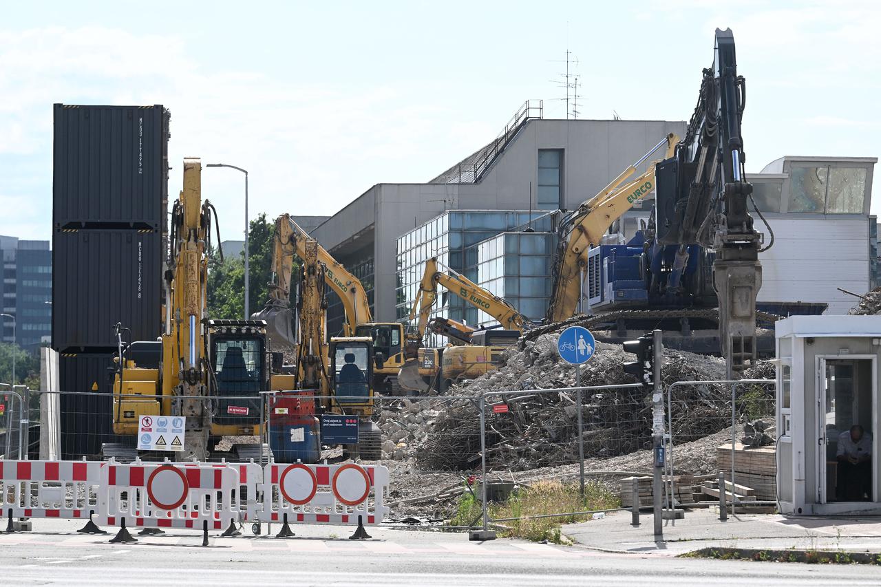 Zagreb: Raščišćavanje ostataka Vjesnikovog nebodera