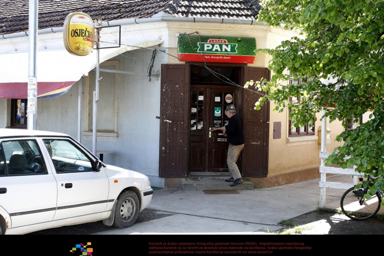 '26.04.2012., Jelisavac - Zbog svadje u lokalnom ugostiteljskom objektu Toni u selu Jelisavac, nedaleko od Nasica, dogodilo se ubojstvo i tesko tanjavanje. Lokal Toni u Jelisavcu u kojem se dogodio ne