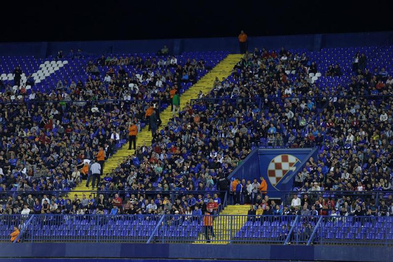 Navijači na Maksimiru