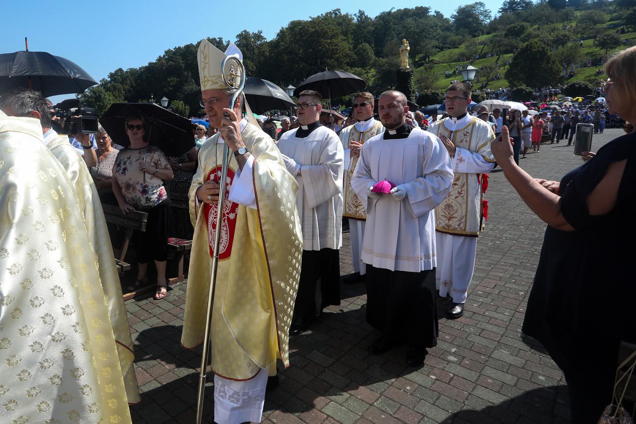 Brojni vjernici na blagdan Velike Gospe došli u Nacionalno svetište Majke Božje Bistričke