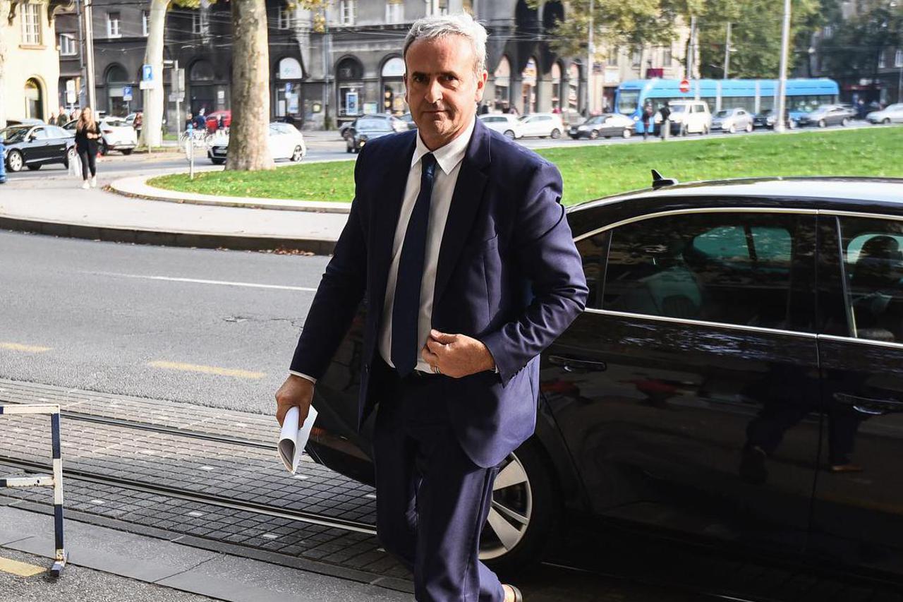 Zagreb: Dolazak članova na sjednicu šireg Predsjedništva HDZ-a