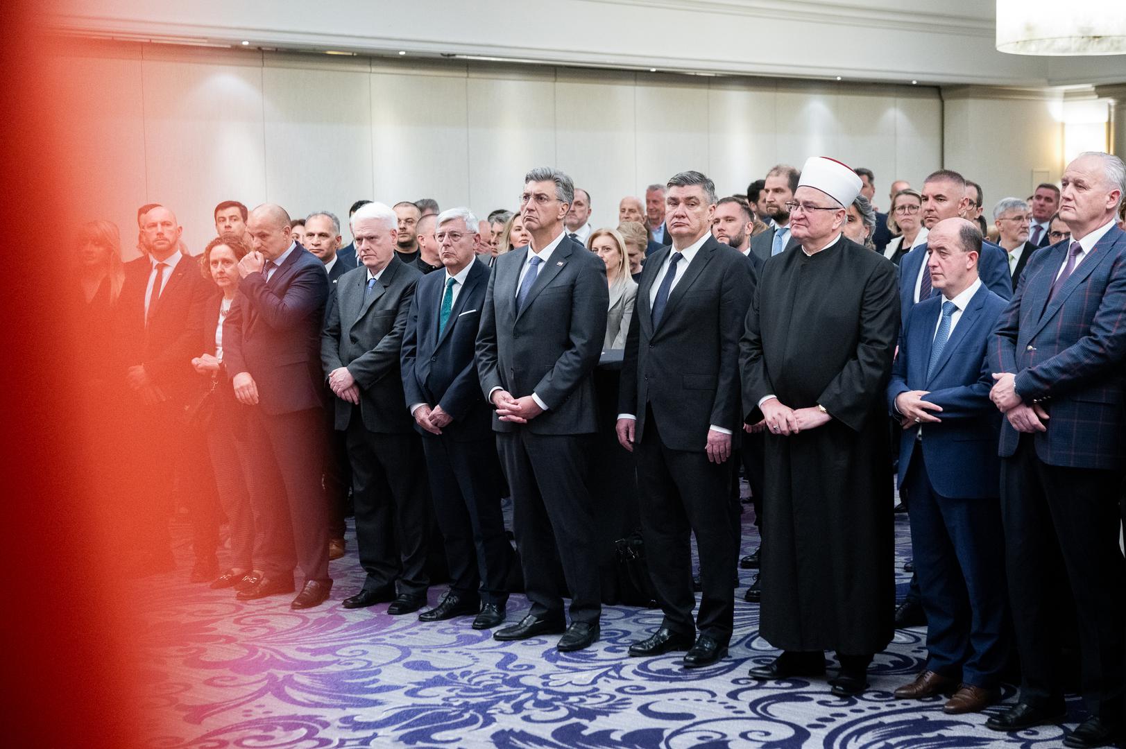 U siječnju 1916. to je učinio i mađarski parlament, no ta se odluka nije odnosila i na Hrvatsku jer je ona po odredbama Hrvatsko – ugarske nagodbe u vjerskim poslovima bila samostalna.