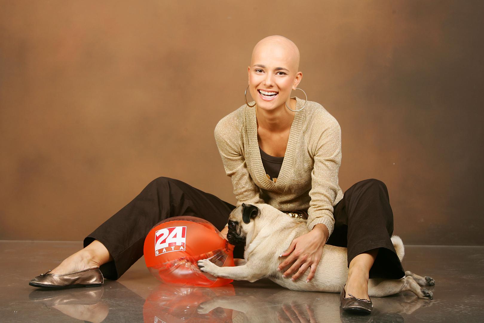 Nakon dijagnoze zloćudnog tumora u 19. godini, Iva je prošla kroz četiri operacije i brojne kemoterapije tijekom posljednjih pet godina života. Nakon inicijalnih tretmana, njezino zdravstveno stanje pokazalo je znakove poboljšanja, pružajući nadu u oporavak. 