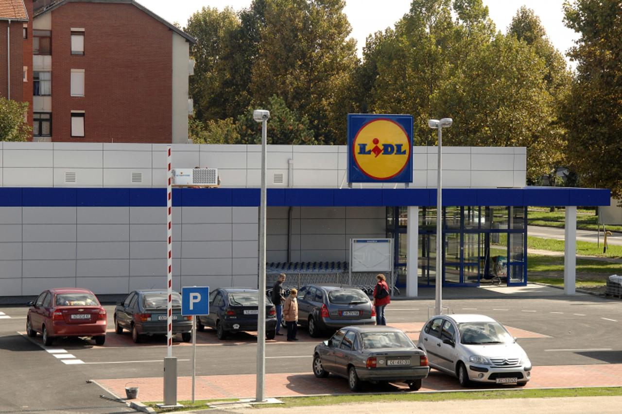 '29.09.2010., Cakovec- Visoke tehnicke standare za novootvorene zgrade u Cakovcu ima samo Lidl, cije se otvorenje ceka.  Photo: Vjeran Zganec-Rogulja/PIXSELL'