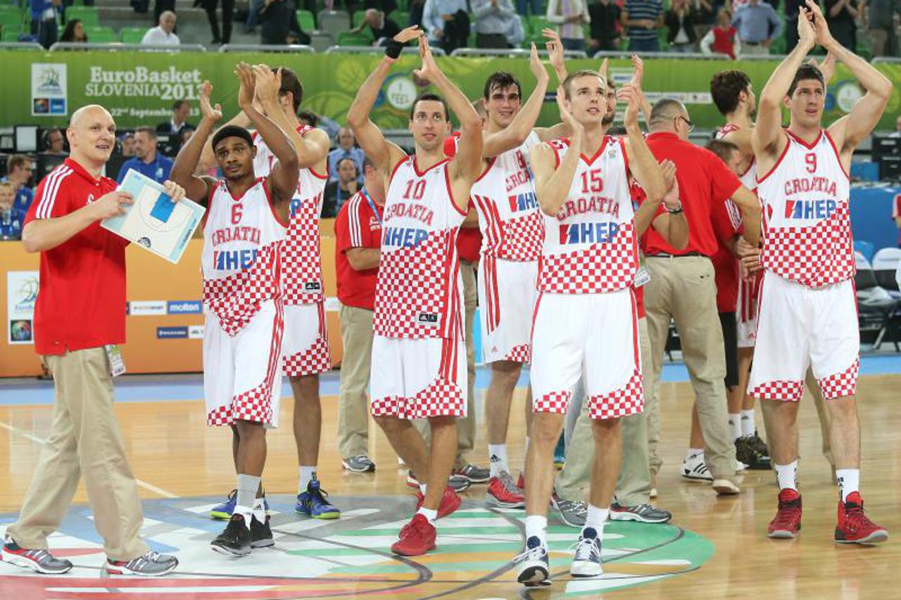 Hrvatska košarkaši slavlje (1)