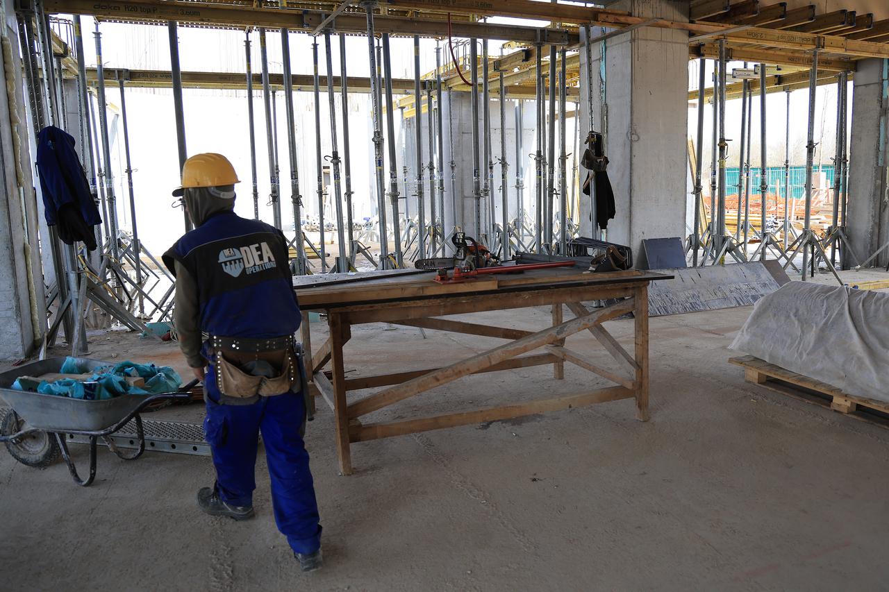 Zagreb: Tomašević sa suradnicima obišao radove na izgradnji poslovno-stambene zgrade A11