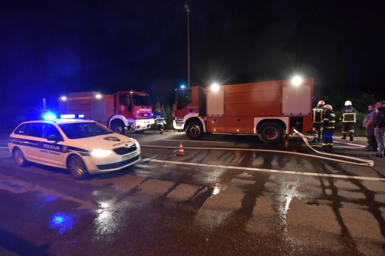 prometna nesreća, noć, mrak, nesreća, policija